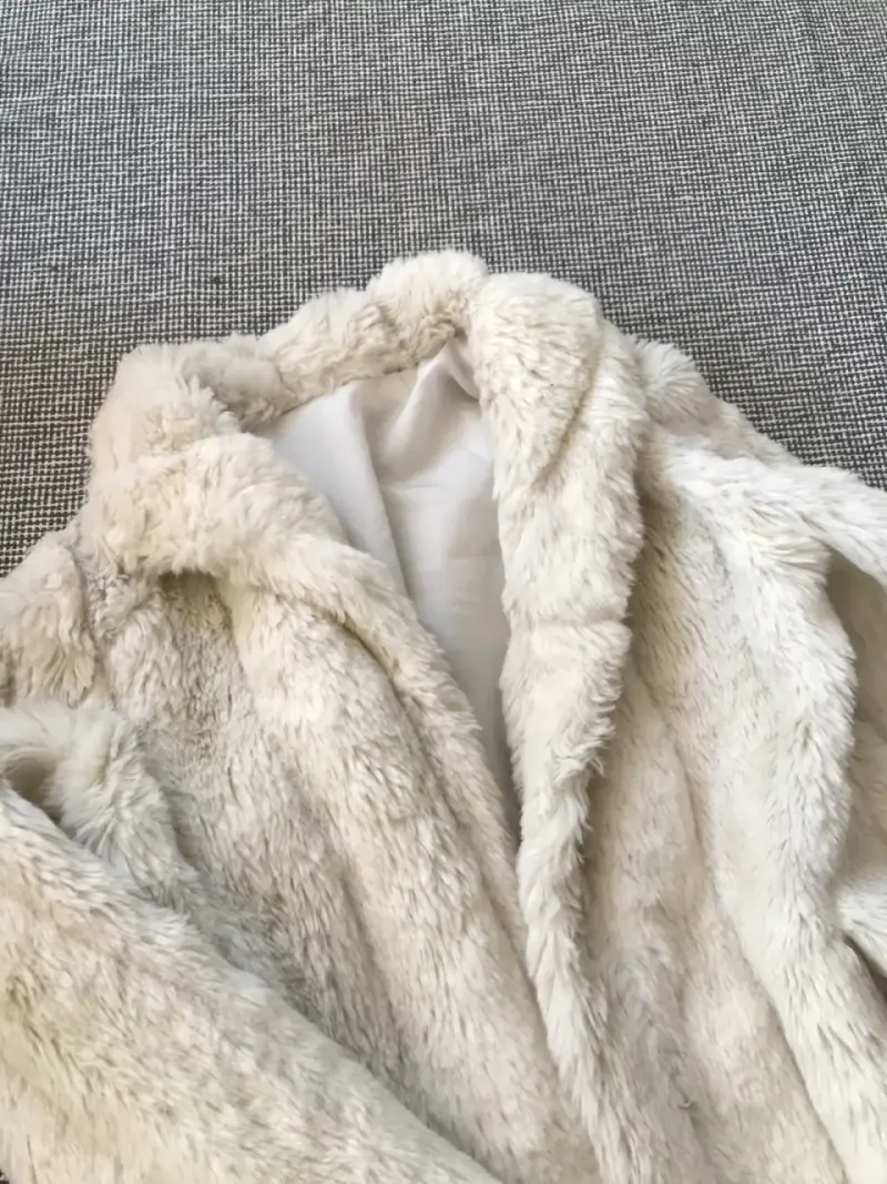 Abrigo de piel sintética blanco para mujer - 2