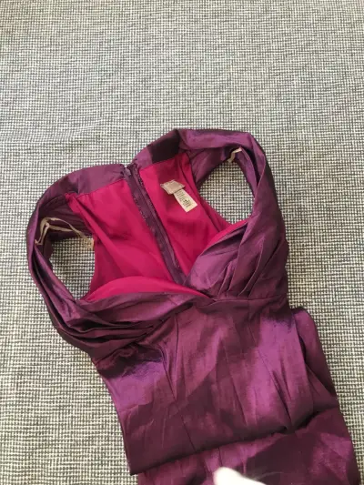 Vestido morado elegante para fiesta - miniatura 3