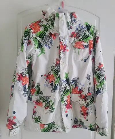 Chaqueta impermeable con diseño floral - miniatura 1