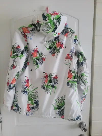Chaqueta impermeable con diseño floral - miniatura 3