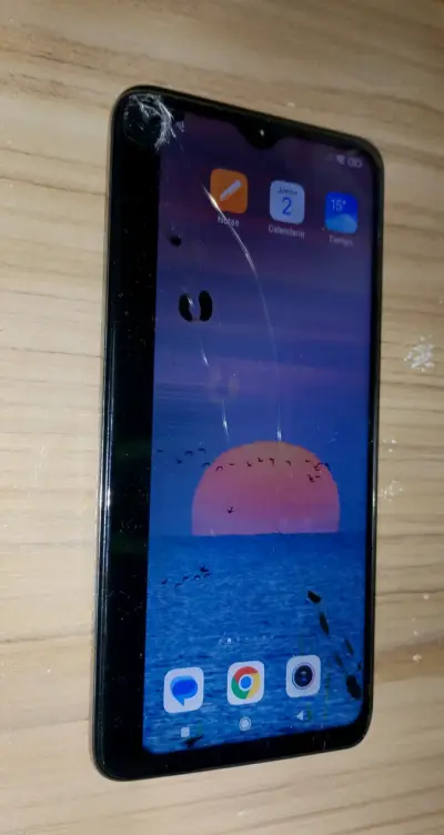 Xiaomi redmi note 8 pro con pantalla rota - miniatura 2