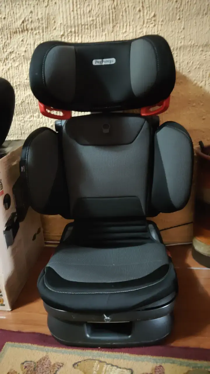 Silla de auto Peg Perego ajustable - 1