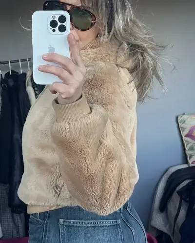Chaqueta de peluche beige para mujer - miniatura 3