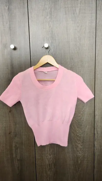 Polera rosada de hilo vintage - miniatura 1