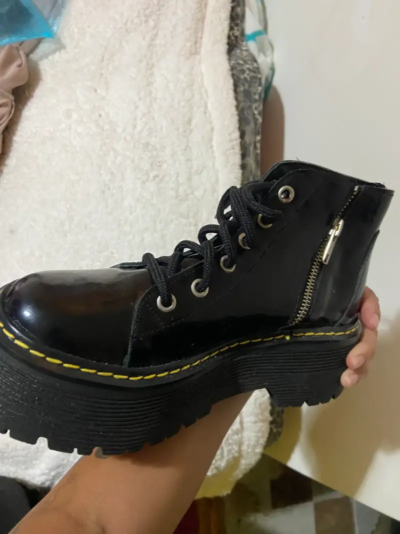 Botas negras de cuero con plataforma - 2