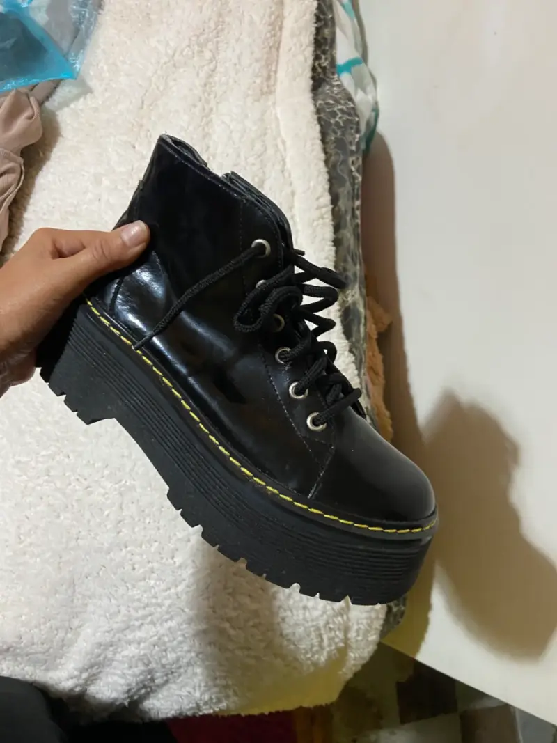 Botas negras de cuero con plataforma - 3