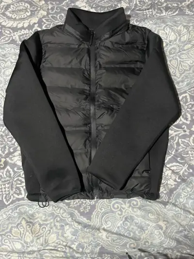 Chaqueta negra acolchada para hombre - miniatura 2