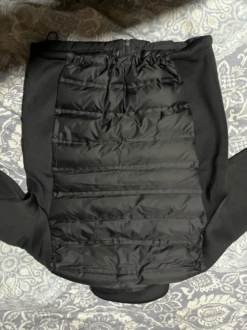 Chaqueta negra acolchada para hombre - 4