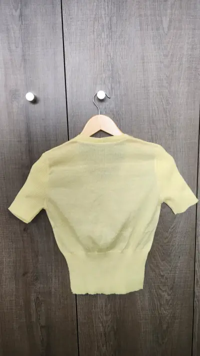 Polera de hilo amarilla vintage - miniatura 3