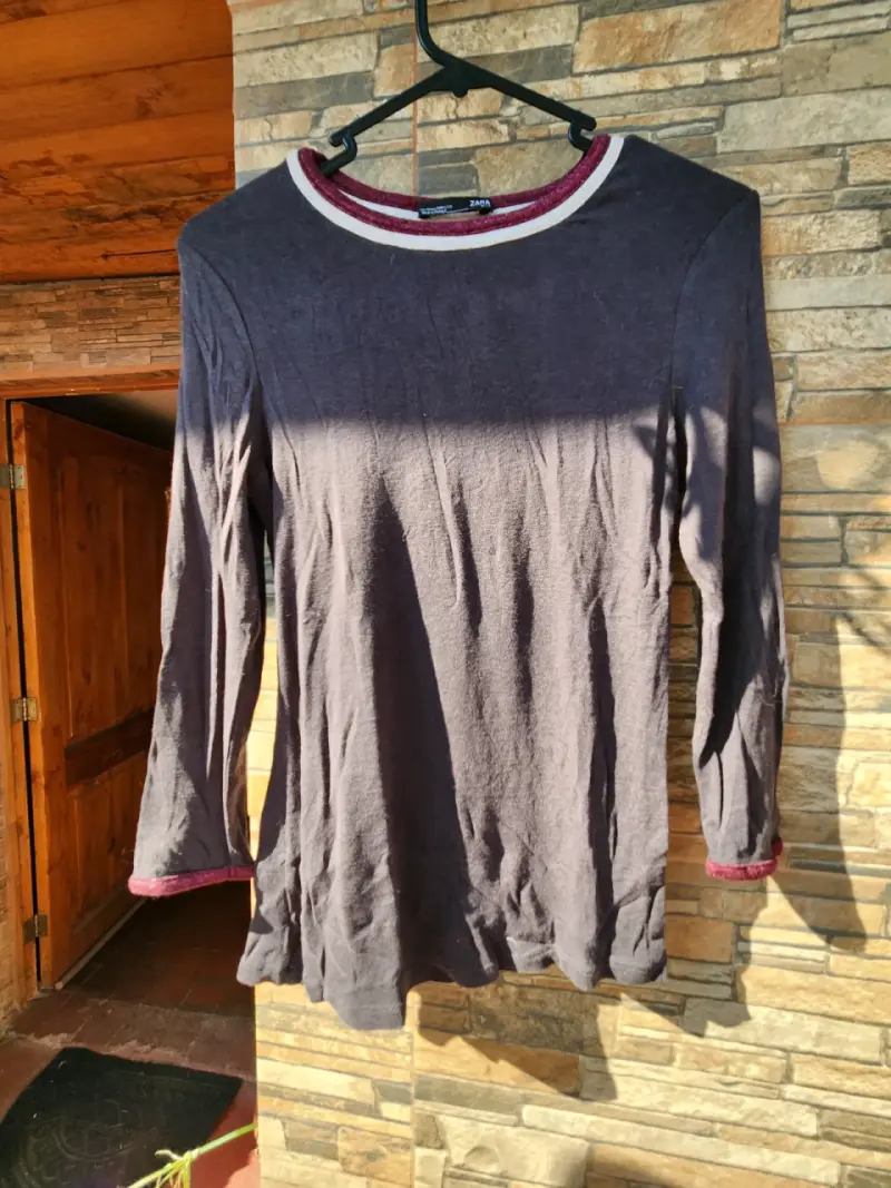 Polera manga larga Zara gris oscuro