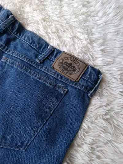 Jeans clásicos azul oscuro para hombre - miniatura 6