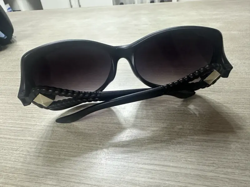 Gafas de sol negras estilo oversized - 3