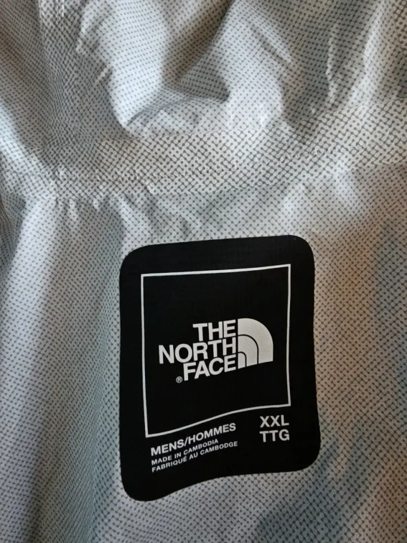 Chaqueta impermeable The North Face negra - 4