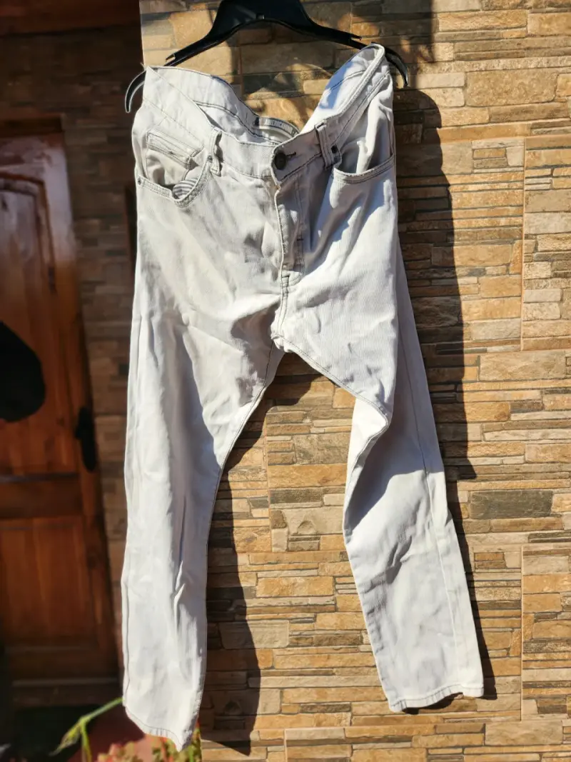 Jeans Americanino gris claro para hombre