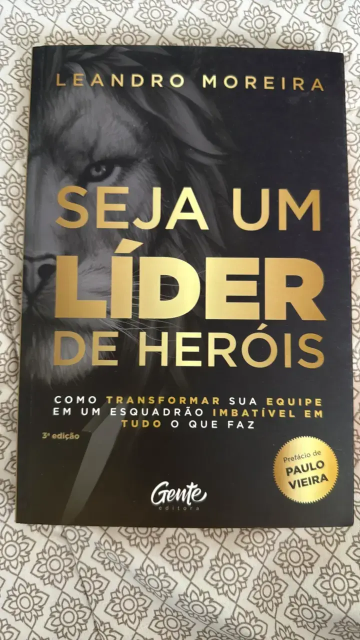 Libro 'Seja um Líder de Heróis' de Leandro Moreira - 1