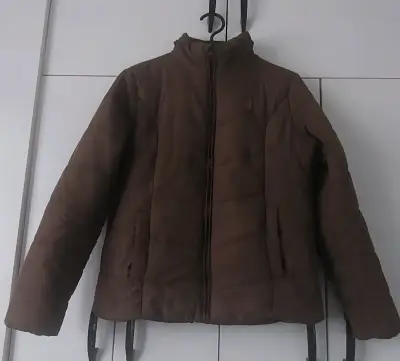 Chaqueta de dama talla M con gorro escondido. - miniatura 1