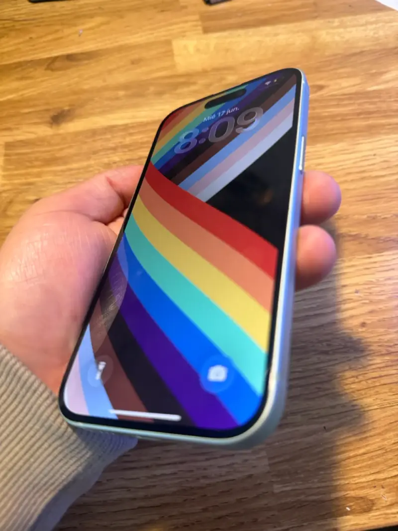 iPhone 15 - 2