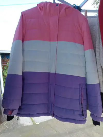 Chaqueta acolchada tricolor para mujer - miniatura 3