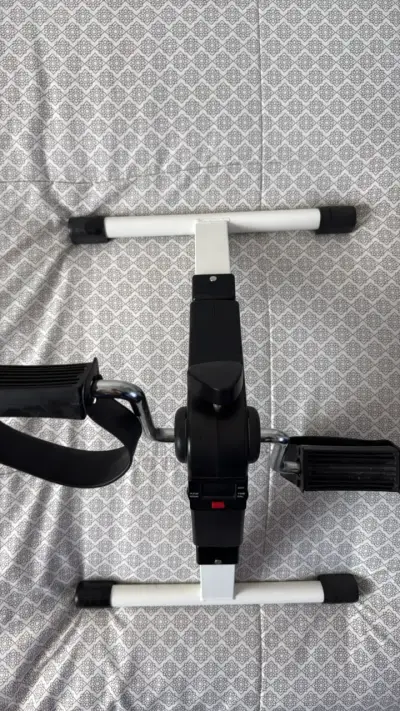 Pedalera de ejercicio con pantalla LCD - miniatura 3