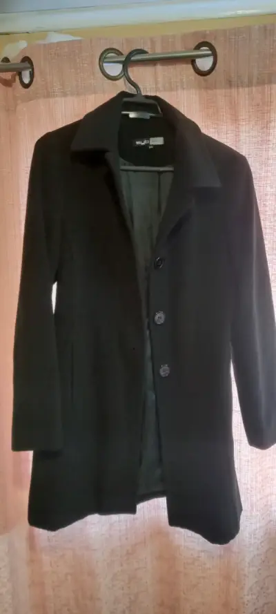 Abrigo negro de mujer SYB Basic - miniatura 1