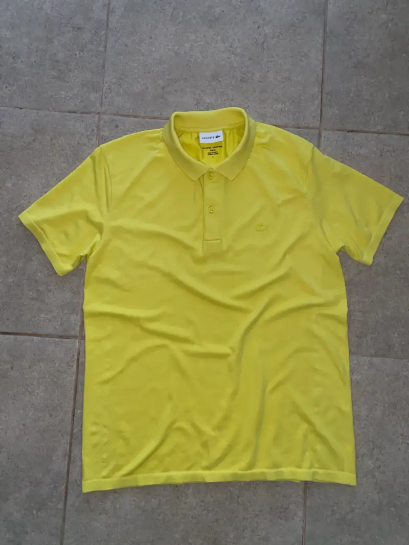Polera polo Lacoste amarilla para hombre - 2