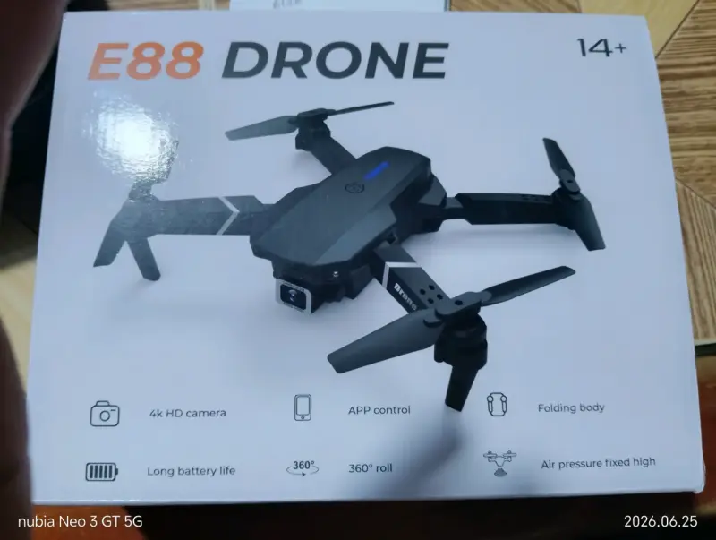 Drone E88 con cámara 4K y control APP - 2