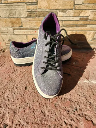 Zapatillas brillantes unisex color púrpura - miniatura 1