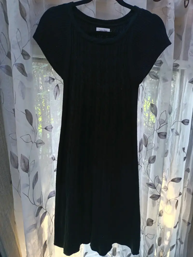 Vestido negro Calvin Klein de punto - 1