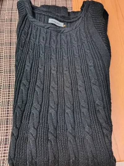 Vestido negro Calvin Klein de punto - miniatura 3