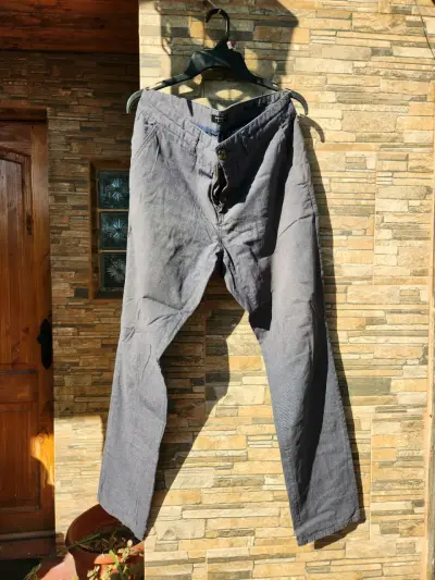 Pantalones grises de hombre en buen estado - miniatura 1