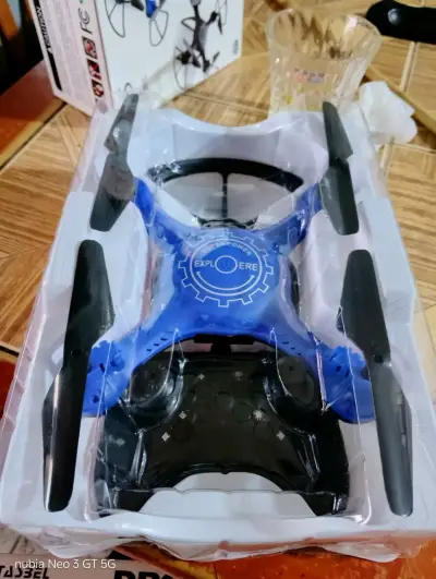 Drone Tasbel 6 CH control remoto rojo - miniatura 3