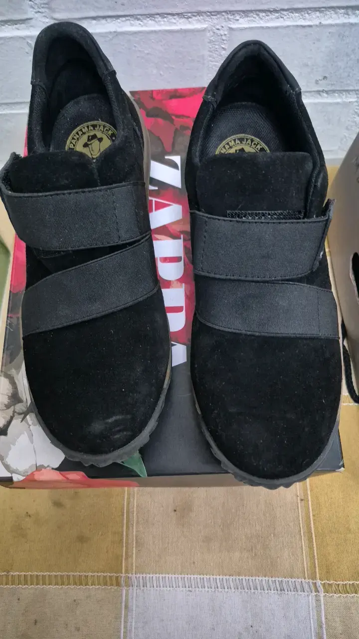 Zapatillas negras Panama Jack con velcro - 1