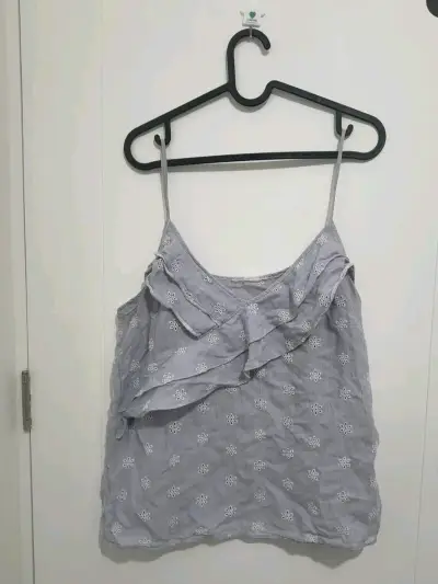 Blusa de tirantes a rayas con bordado floral - miniatura 4