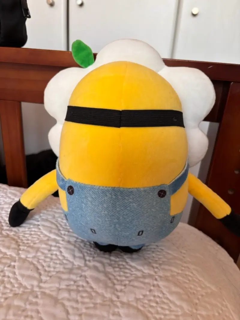 Peluche Minion disfrazado de flor - 2