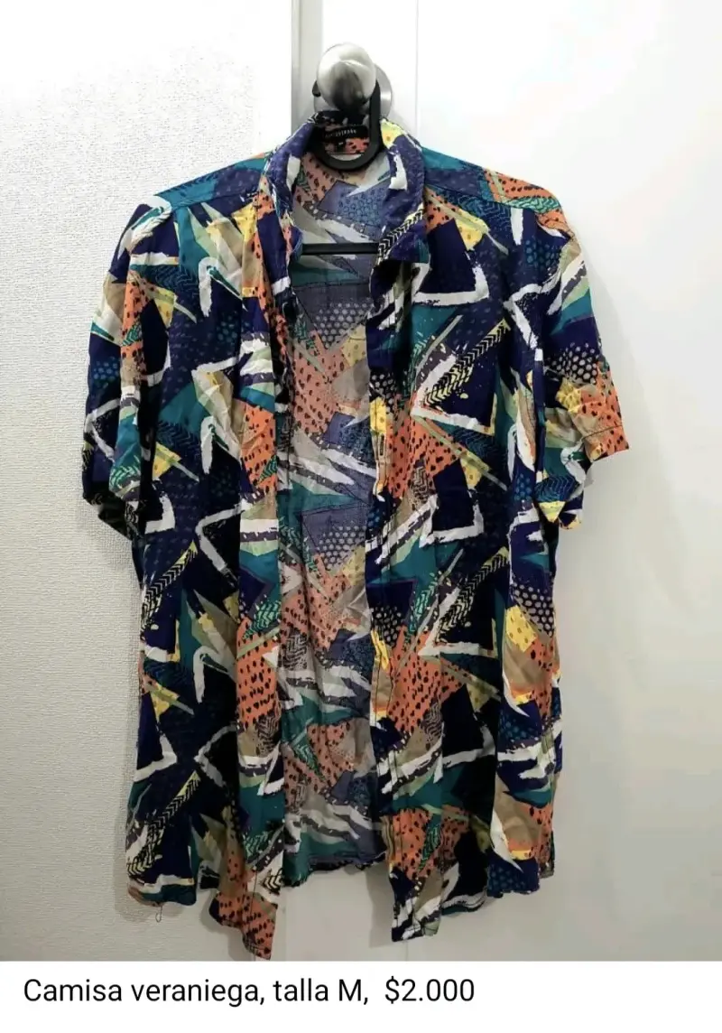 Camisa veraniega estampada talla M