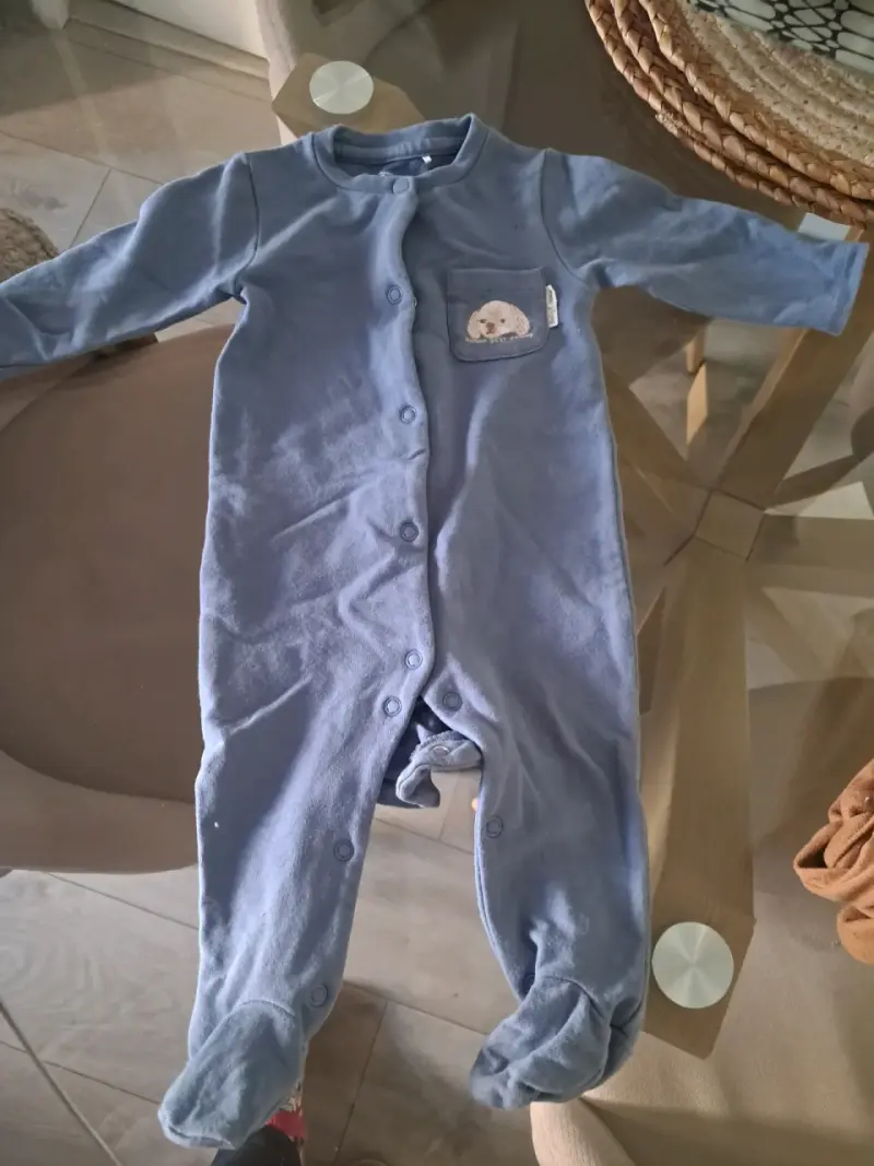 Pijama enterito azul para bebé