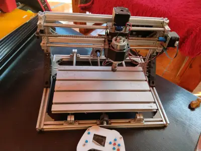 Fresadora CNC de escritorio con controlador - miniatura 1