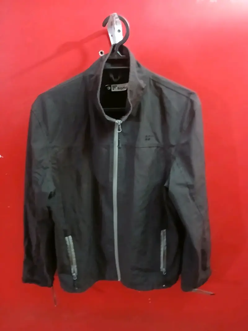 Chaqueta delgada para hombre marca Fratta talla M - 1
