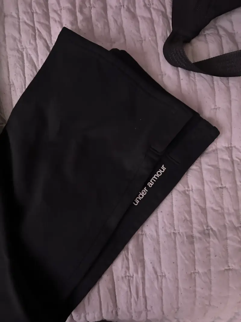 Pantalon Under Armour negros - 2