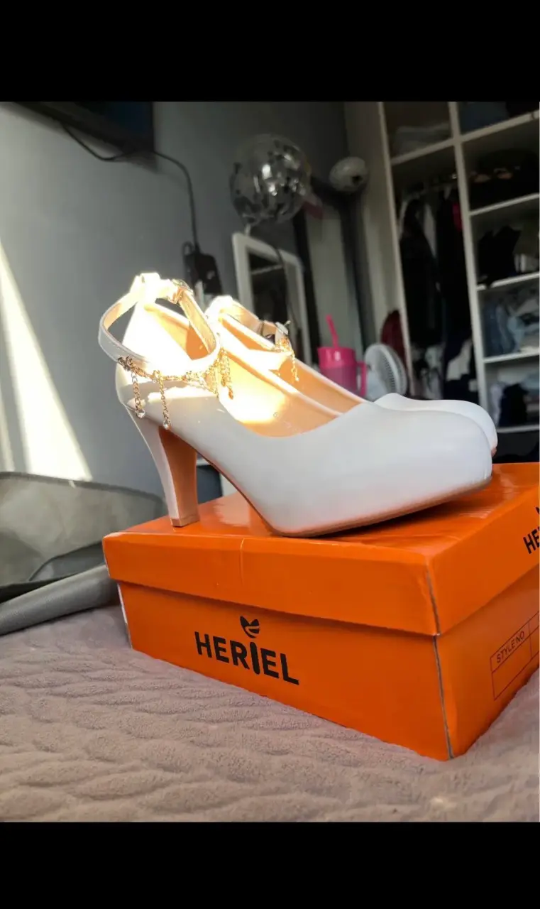 Zapatos de tacón Heriel blancos con cadena - 6