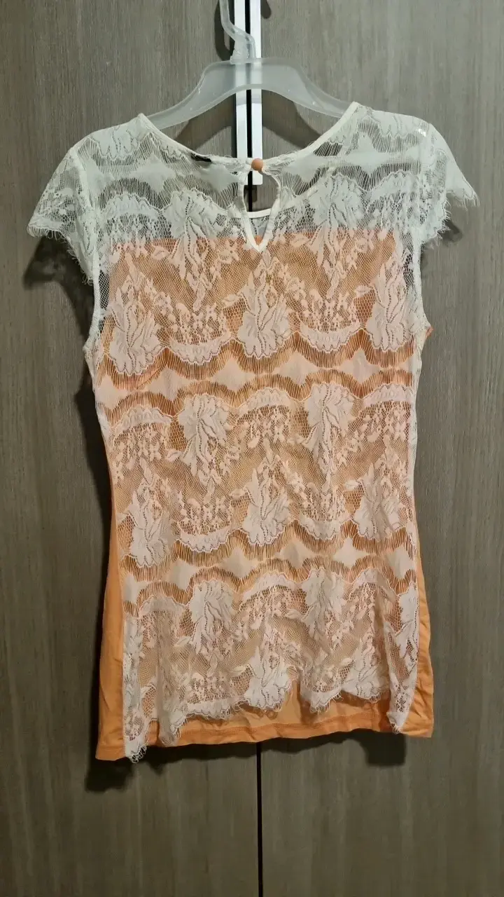 Polera de encaje color durazno para mujer - 2