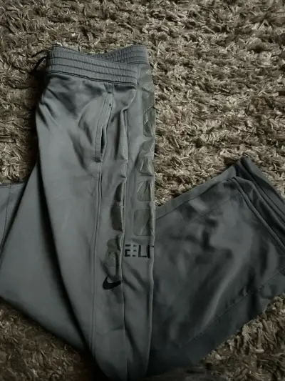 Pantalones deportivos Nike Elite grises - miniatura 1
