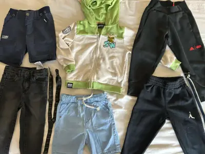 Lote de ropa para niño. A Luca cada pieza - miniatura 6