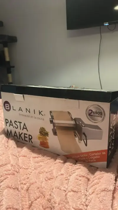Máquina para hacer pasta Blanik BPM046 con motor - miniatura 1