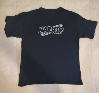Polera negra Naruto diseño gráfico - miniatura 2