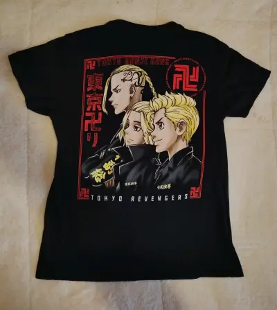 Polera Tokyo Revengers negra con diseño - miniatura 1