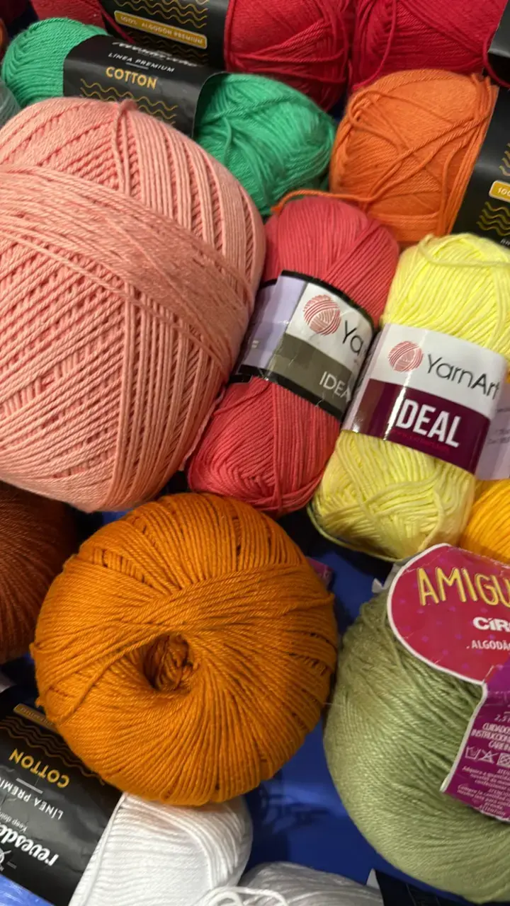 Lote de lanas de colores variados - 3