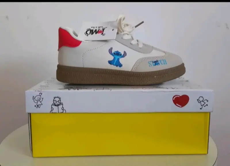 Zapatillas infantiles Stitch. - 1