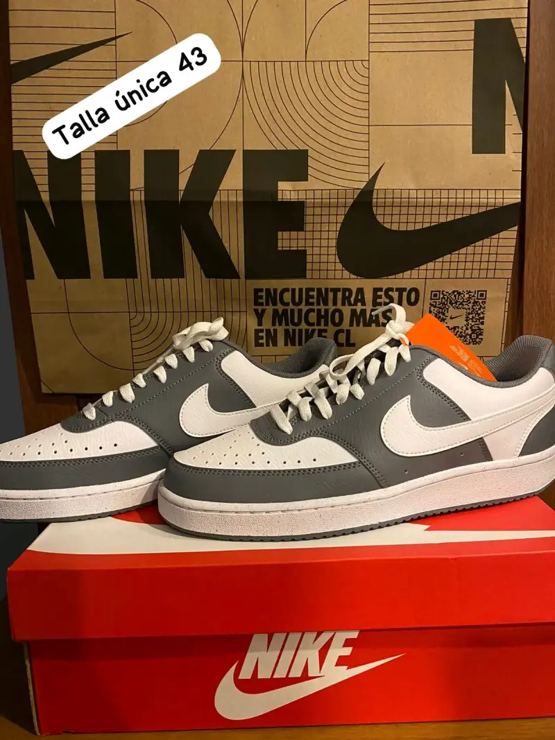 Zapatillas Nike blancas y grises talla 43