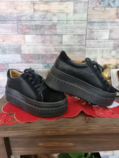 Zapatillas negras con plataforma texturizada - miniatura 1